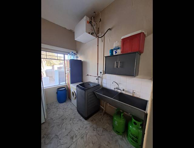 3 bed property to rent in PAGLANDE